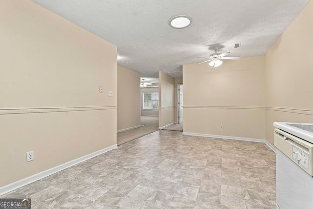 280 Autumn Glen Circle, Fayetteville, GA 30215