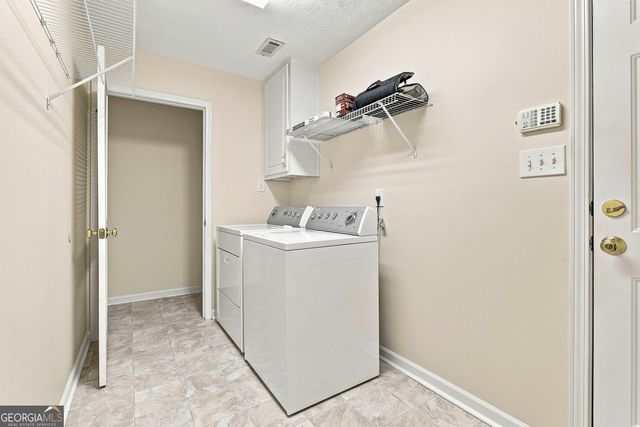 280 Autumn Glen Circle, Fayetteville, GA 30215