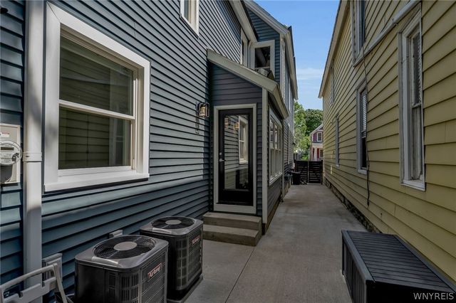 38 Ripley Place, Buffalo, NY 14213