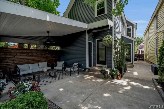 38 Ripley Place, Buffalo, NY 14213