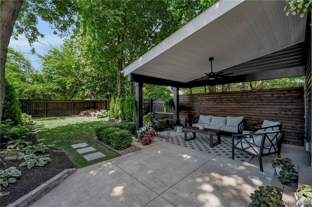 38 Ripley Place, Buffalo, NY 14213