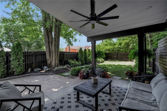 38 Ripley Place, Buffalo, NY 14213