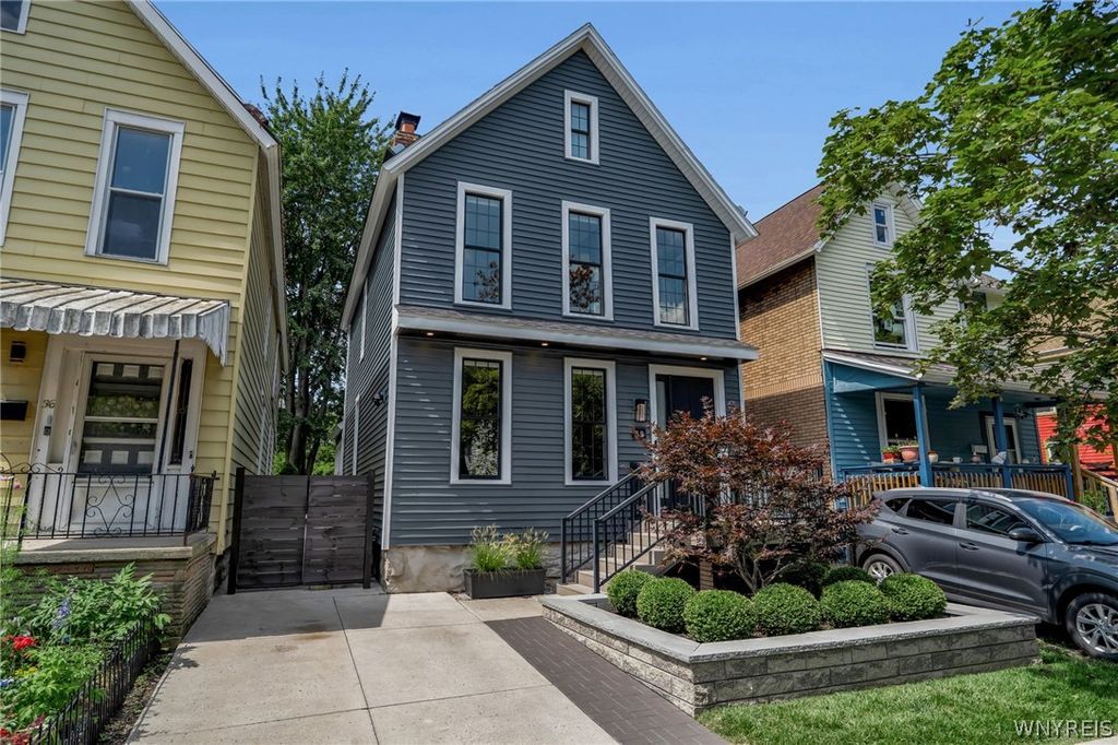 38 Ripley Place, Buffalo, NY 14213