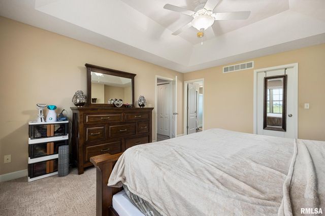 9711 N MEGAN Court, Peoria, IL 61615