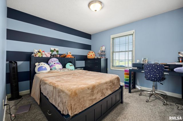 9711 N MEGAN Court, Peoria, IL 61615
