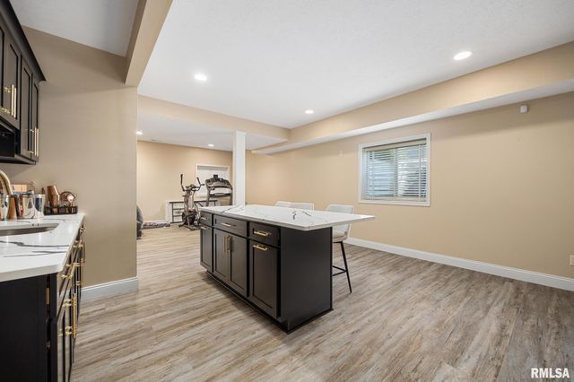 9711 N MEGAN Court, Peoria, IL 61615