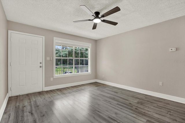 308 LAKE PARSONS GREEN 203, Brandon, FL 33511