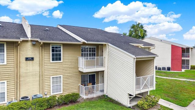 308 LAKE PARSONS GREEN 203, Brandon, FL 33511