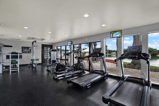308 LAKE PARSONS GREEN 203, Brandon, FL 33511