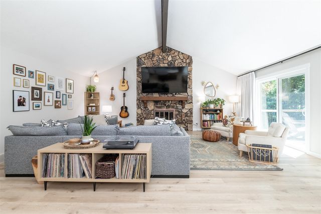 230 Golfview Drive, Plainwell, MI 49080