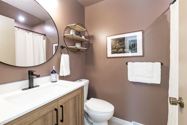 230 Golfview Drive, Plainwell, MI 49080