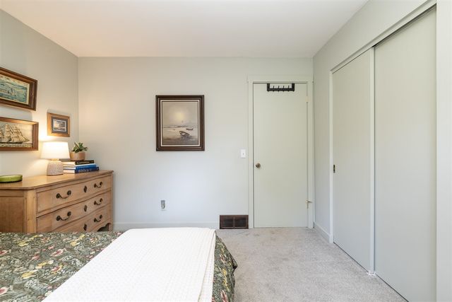 230 Golfview Drive, Plainwell, MI 49080