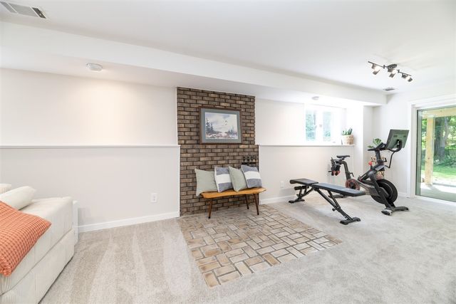 230 Golfview Drive, Plainwell, MI 49080