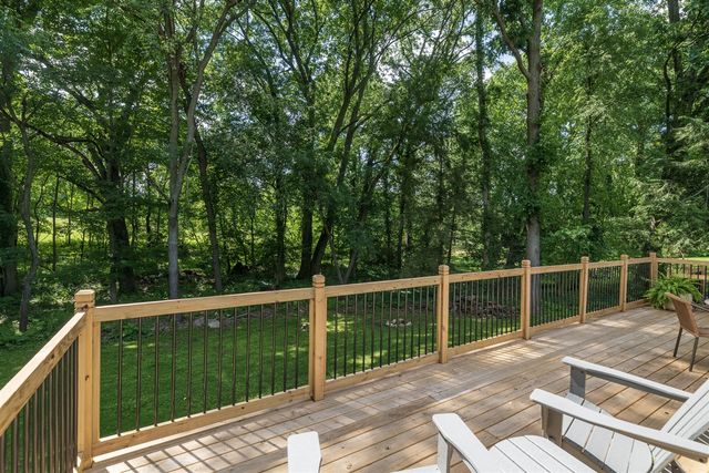230 Golfview Drive, Plainwell, MI 49080