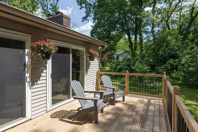230 Golfview Drive, Plainwell, MI 49080