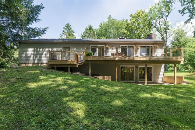 230 Golfview Drive, Plainwell, MI 49080