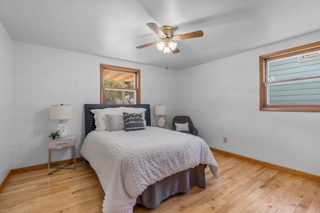 2027 HILLVIEW DRIVE, Green Bay, WI 54302