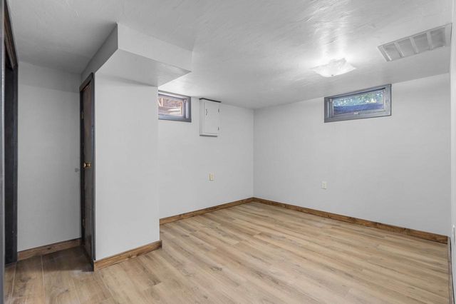 2027 HILLVIEW DRIVE, Green Bay, WI 54302