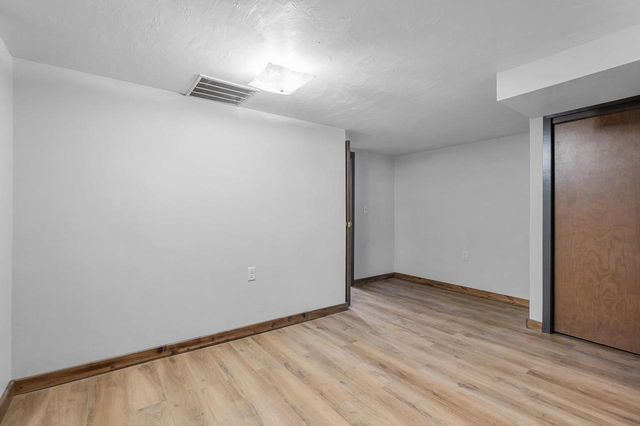 2027 HILLVIEW DRIVE, Green Bay, WI 54302