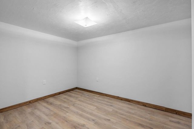 2027 HILLVIEW DRIVE, Green Bay, WI 54302