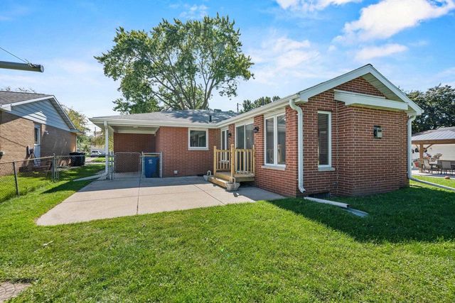 2027 HILLVIEW DRIVE, Green Bay, WI 54302