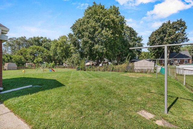 2027 HILLVIEW DRIVE, Green Bay, WI 54302