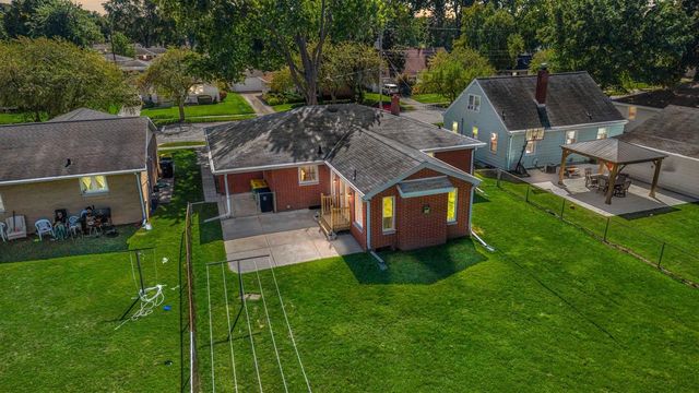 2027 HILLVIEW DRIVE, Green Bay, WI 54302