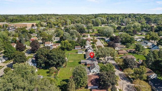 2027 HILLVIEW DRIVE, Green Bay, WI 54302