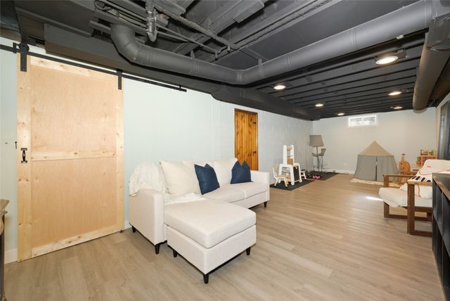 336 59th Street, Des Moines, IA 50312