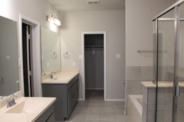 3705 Fossil Tree Lane, Fort Worth, TX 76244