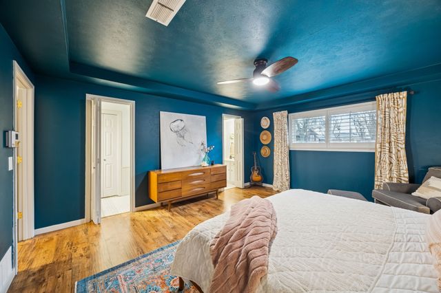 2704 Hunters Creek Drive, Plano, TX 75075