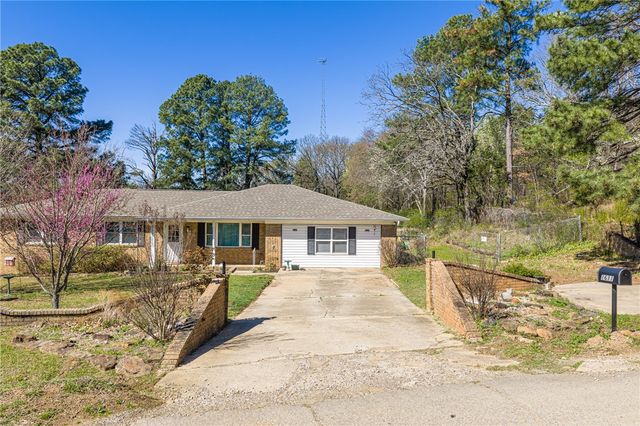 1611 Fairfax Street, Alma, AR 72921