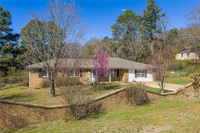1611 Fairfax Street, Alma, AR 72921
