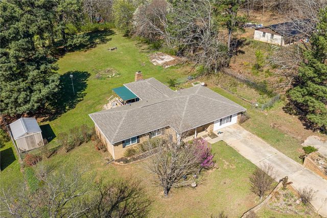 1611 Fairfax Street, Alma, AR 72921
