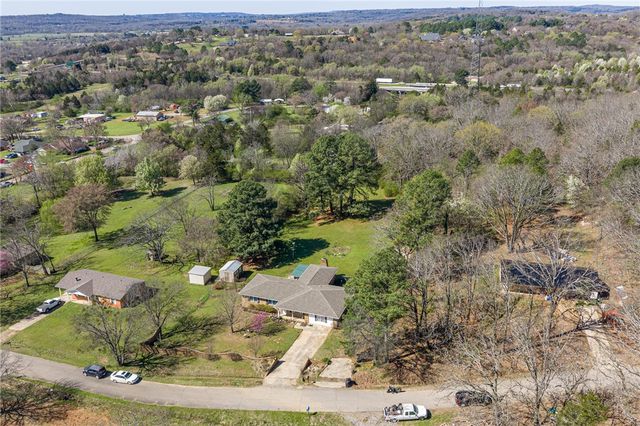 1611 Fairfax Street, Alma, AR 72921