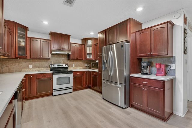 1611 Fairfax Street, Alma, AR 72921