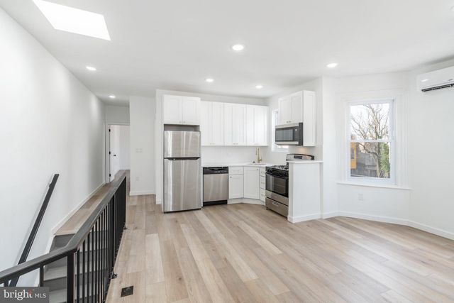 5758 SPRUCE ST, Philadelphia, PA 19139