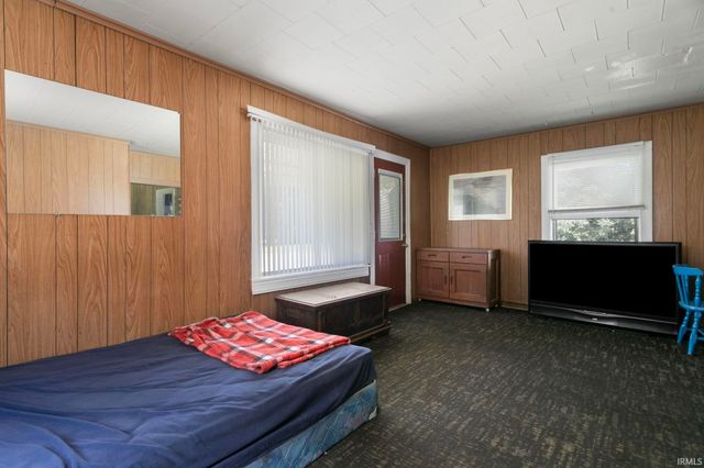1032 E Indiana Avenue, Elkhart, IN 46516