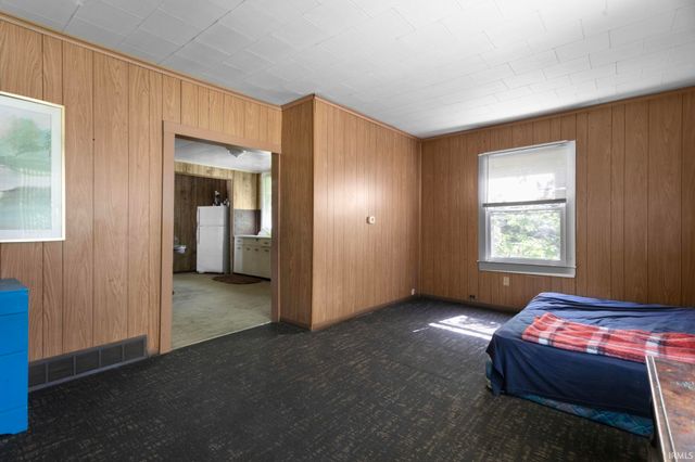 1032 E Indiana Avenue, Elkhart, IN 46516