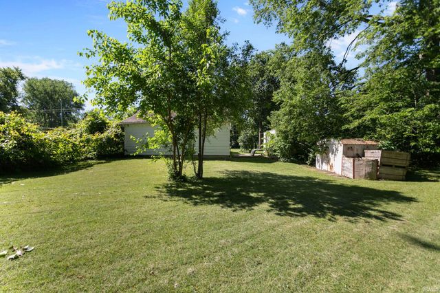 1032 E Indiana Avenue, Elkhart, IN 46516