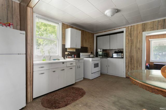1032 E Indiana Avenue, Elkhart, IN 46516