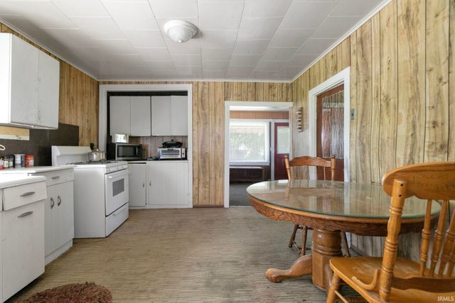 1032 E Indiana Avenue, Elkhart, IN 46516