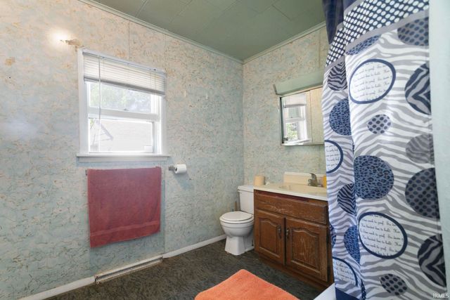 1032 E Indiana Avenue, Elkhart, IN 46516