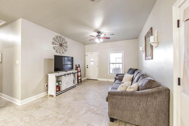 244 Bayou Vista Drive, Thibodaux, LA 70301