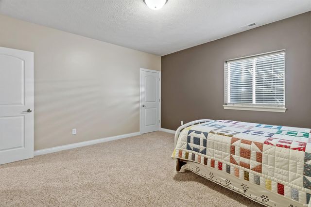 18659 Wychwood Place, Noblesville, IN 46062