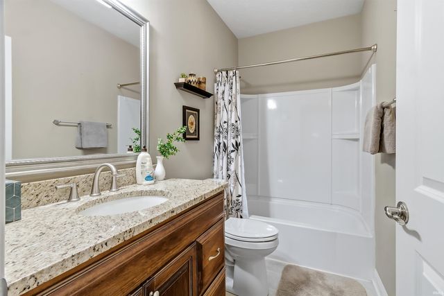 18659 Wychwood Place, Noblesville, IN 46062