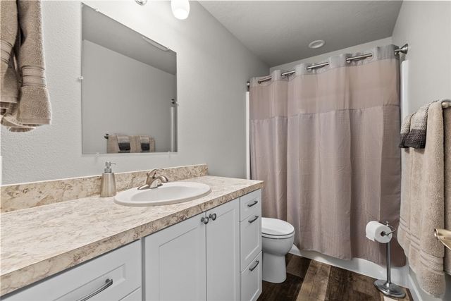 3517 GRAYSON DR, Burlington, ND 58722