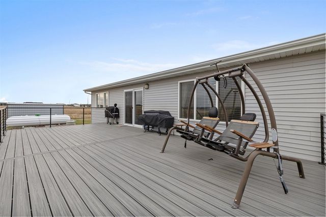 3517 GRAYSON DR, Burlington, ND 58722