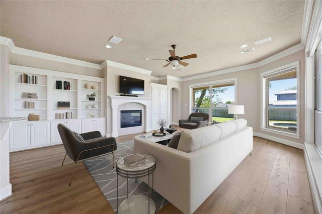 1930 Old River Road, Montgomery, TX 77356