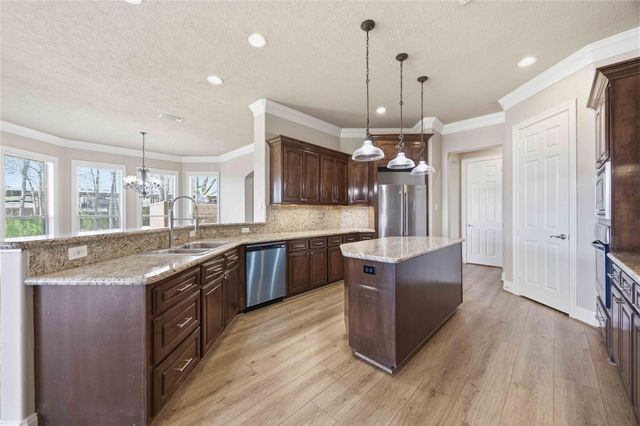 1930 Old River Road, Montgomery, TX 77356